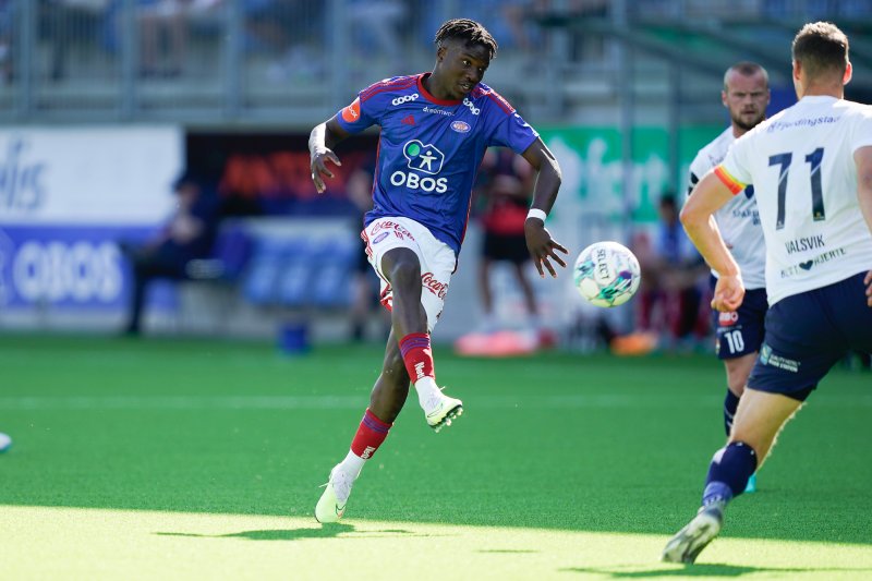 Seedy Jatta gikk målløs av banen mot Godset (Foto: Terje Bendiksby / NTB)
