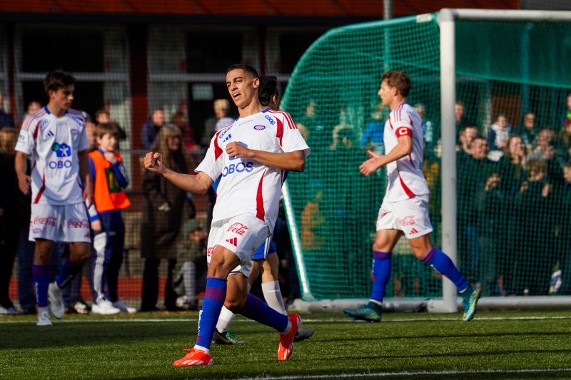 El-Abdellaoui jubler for scoring på Trasop (Foto: Cornelius Poppe / NTB)