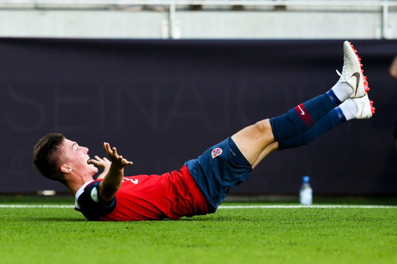 Borchgrevink feirer matchvinnerscoringa mot Finland i sommerens EM-sluttspill (Foto: Jussi Eskola - UEFA)