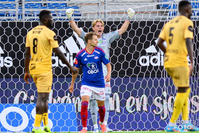 Magnus Sjøeng redda straffe i debuten (Foto: Morten Mitchell Larød / SPORTFOTO)