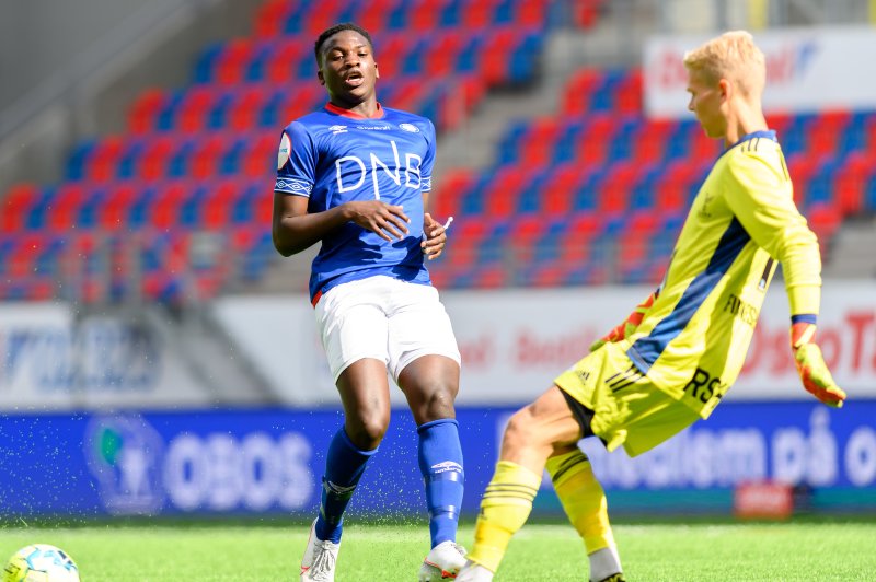 Seedy Jatta var frisk da han kom inn etter pause. Her fra en tidligere kamp (Foto: Morten Mitchell Larød / SPORTFOTO)