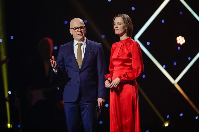 Thor Gjermund Eriksen og Anette Trettebergstuen delte ut årets ildsjel under Idrettsgallaen 2023 (Foto: Rodrigo Freitas / NTB)