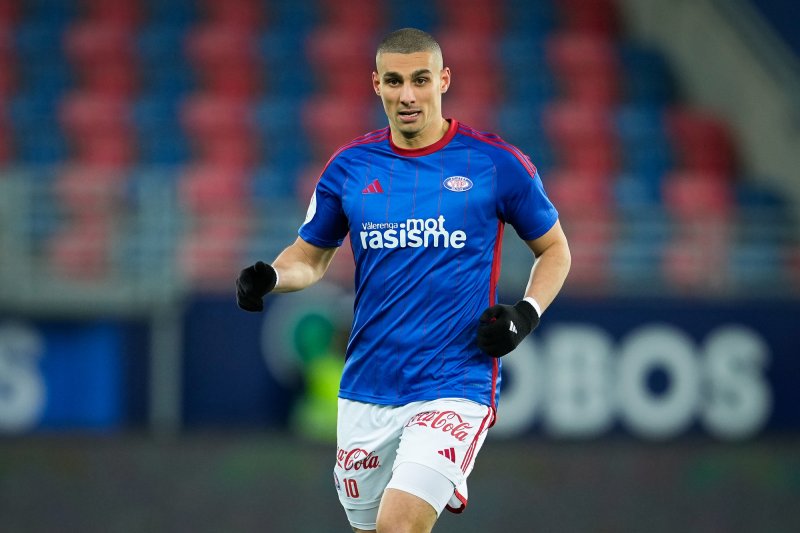 Nå kan du sikre deg drakta til Ofkir og de andre (Foto: Beate Oma Dahle / NTB)