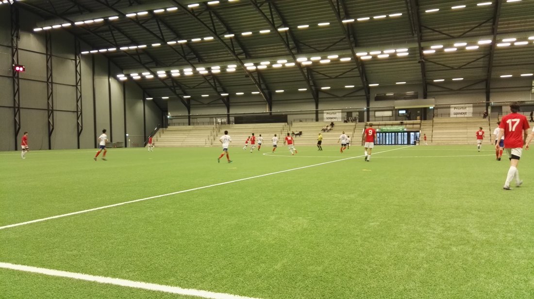 Vålerenga i aksjon mot Norrby (Foto: Thomas Hasselgren)