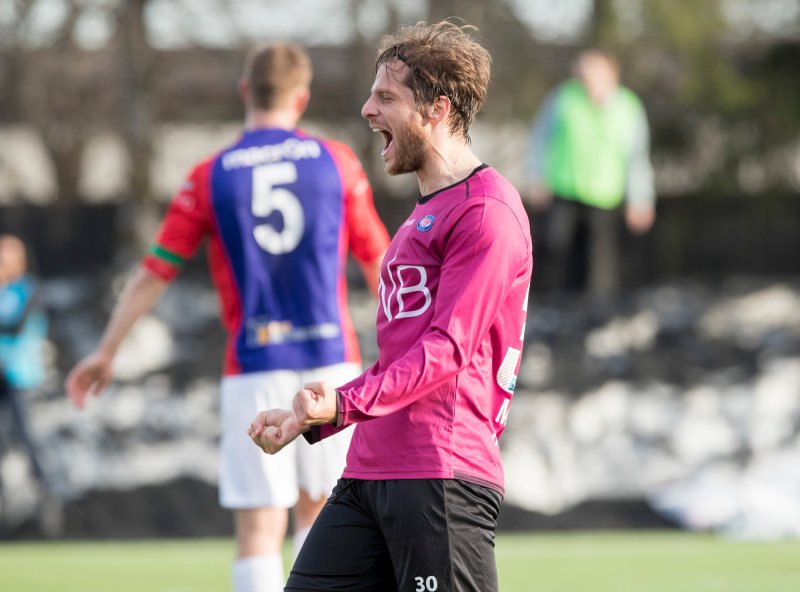 Jo&atilde;o Meira jubler for scoring i cupen. Portugiseren fikk fire kamper for A-laget i perioden han var i klubben (Foto: Terje Pedersen / NTB scanpix)