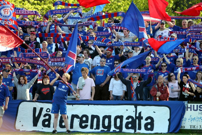 Slik så bortetribunen ut da Vålerenga gjesta Lystlunden 10. mai 2008 (Foto: Digitalsport)