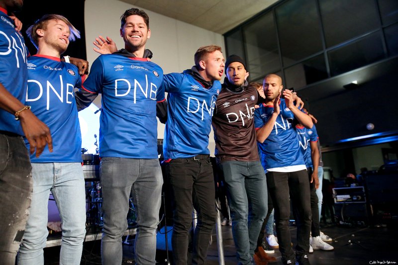 "I Oslo by, der herjer vi" runget høyt på årets kickoff (Foto: Cato Ingebrigtsen)