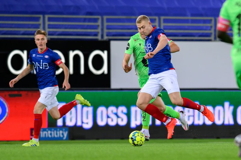 Henrik Bjørdal hadde et godt skuddforsøk før pause, men McDermot fikk slått til corner (Foto: Morten Mitchell Larød / SPORTFOTO)