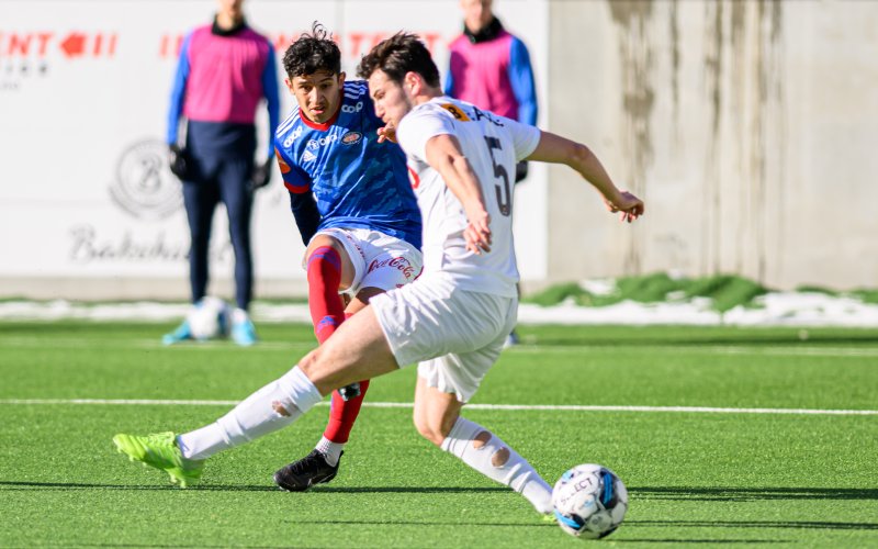Sahraoui var i lekehumør mot Sogndal (Foto: Morten Mitchell Larød / SPORTFOTO)