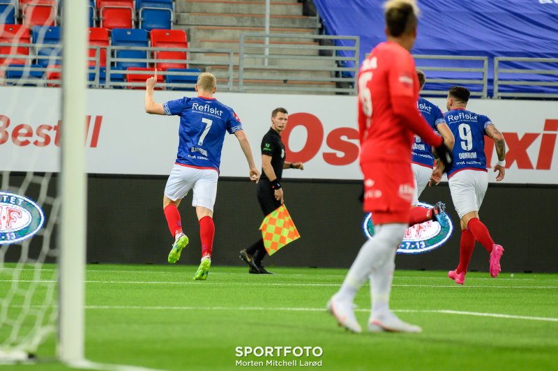 Henrik Bjørdal brukte fire minutter i debuten før han scora sitt første for Vålerenga (Foto: Morten Mitchell Larød / SPORTFOTO)