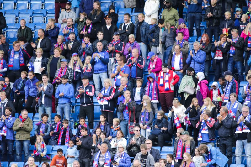Vålerenga satte tilskuerrekord i Toppserien med 3541 besøkende lørdag ettermiddag (Foto: Anders Grydeland)