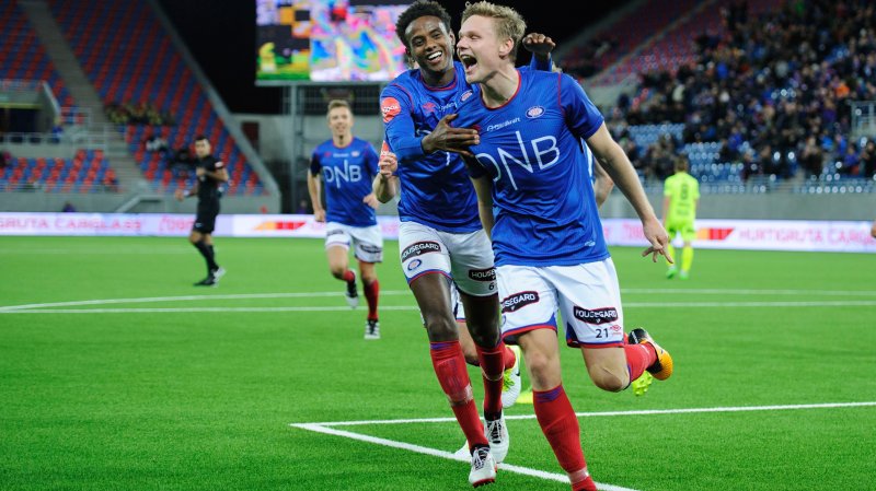 Juklerøds 3-0-scoring mot Haugesund i 2017 ble kåret til årets mål av våre supportere. Her jubler han sammen med Abdisalam Ibrahim (Foto: Sjur Stølen / Digitalsport)