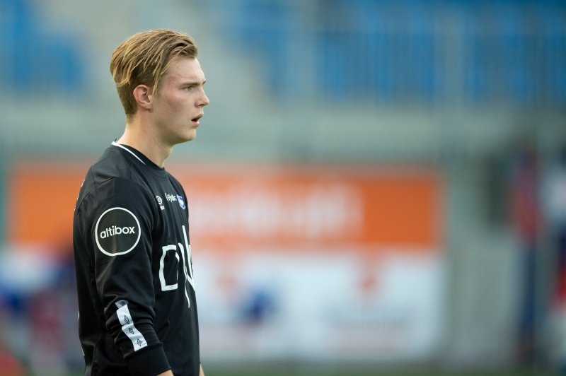 Kristoffer Klaesson fortviler etter at Junker har satt inn 2-1 for Glimt (Foto: Annika Byrde / NTB scanpix)