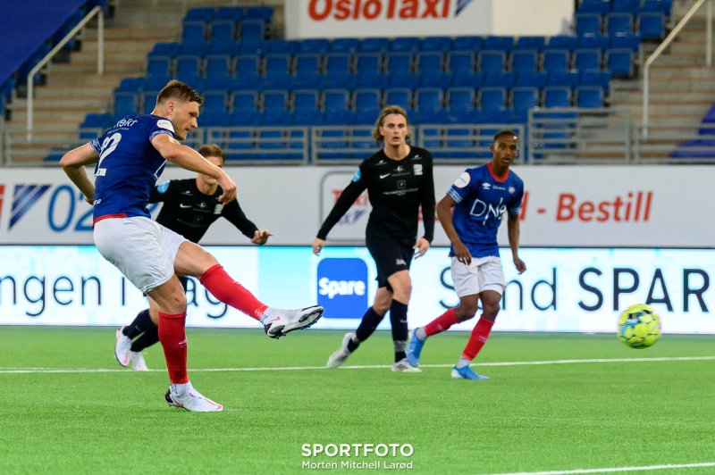 Benjamin Stokke satte inn 2-1 for Vålerenga 2 (Foto: Morten Mitchell Larød / SPORTFOTO)