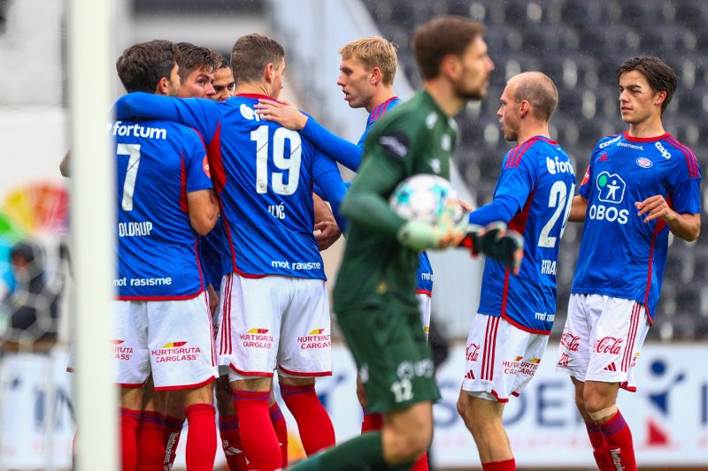 Vålerenga jubler for 1-1 på Aspmyra (Foto: Mats Torbergsen / NTB)