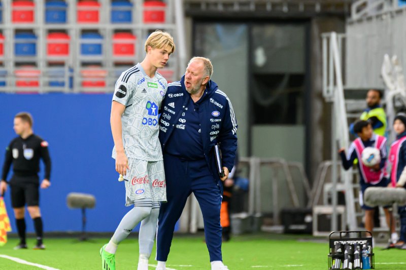 Magnus Sjøeng fikk direkte rødt før kvarteret var spilt (Foto: Morten M. Larød/Sportfoto)