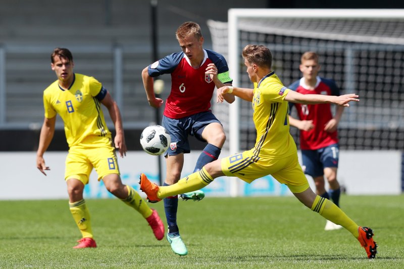 Thomas Rekdal scora to for Norge i mandagens 2-1-seier over Sverige (Foto: fotball.no)