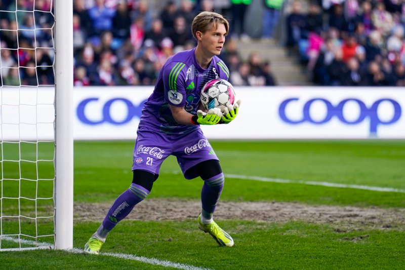 Sjøeng og Vålerenga ble hardt pressa etter pause (Foto: Stian Lysberg Solum / NTB)
