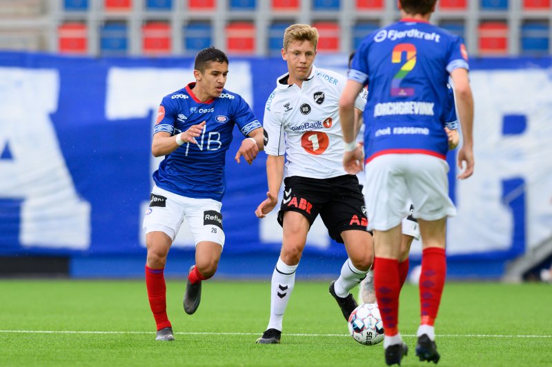 Osame Sahraoui var endelig tilbake i elleveren etter skadeavbrekket (Foto: Morten Mitchell Larød / SPORTFOTO)