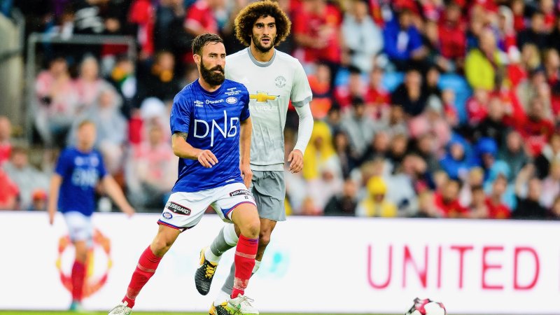 Marouane Fellaini satte inn kampens første scoring søndag kveld (Foto: Digitalsport)