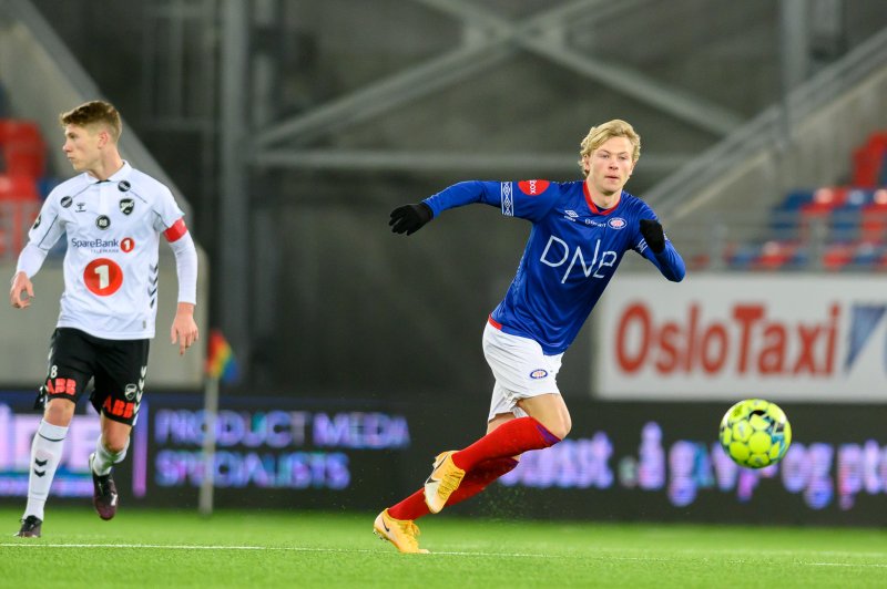Odin Thiago Holm noterte seg for en assist mot Odd, og fortsatte storspillet i PostNord mandag kveld (Foto: Morten Mitchell Larød / SPORTFOTO)