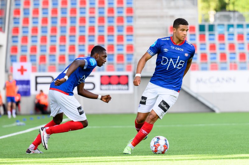 Jacob Dicko Eng i fint driv på Intility Arena (Foto: Morten Mitchell Larød / SPORTFOTO)