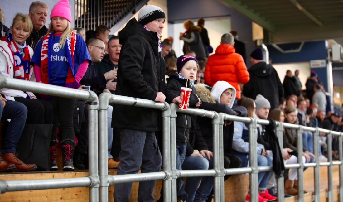 1064 tilskuere fikk se god, offensiv fotball i Vallhall lørdag ettermiddag (Foto: Vålerenga Fotball)