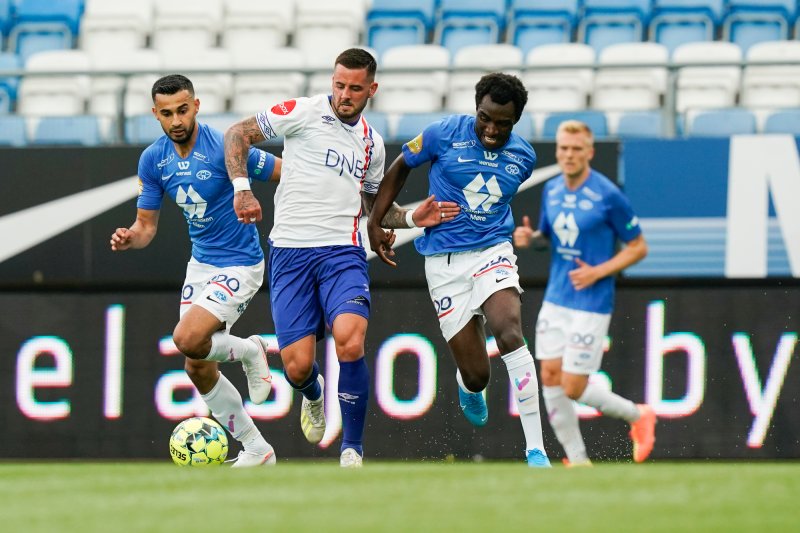 Aron Dønnum i aksjon mot Molde (Foto: Fredrik Hagen / NTB scanpix)