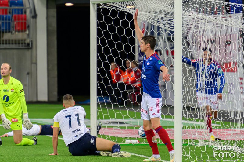 Torgeir Børven jubler for sin andre nettkjenning på to minutter (Morten Mitchell Larød / SPORTFOTO)