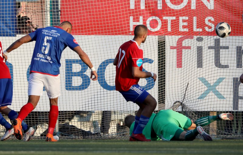 Felipe Carvalho har akkurat satt inn Vålerengas andre scoring mot Skeid (Foto: Ørn Borgen / NTB scanpix)