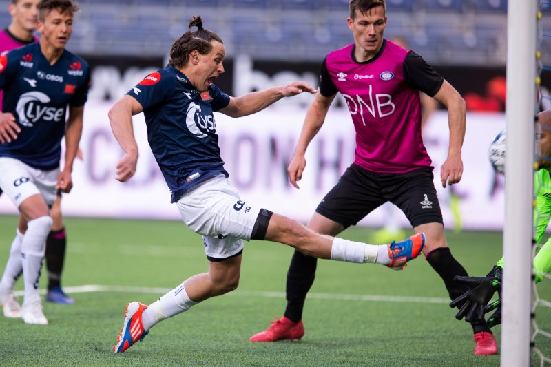 Tommy Høiland utligna for Viking etter at Ejuke hadde sendt Vålerenga i ledelsen (Foto: Carina Johansen / NTB Scanpix)