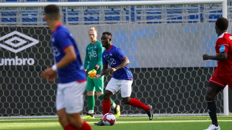 Mohammed Abu debuterte for Vålerenga og spilte 62 minutter i tirsdagens PostNord-ligakamp (Foto: Kenneth Berger)