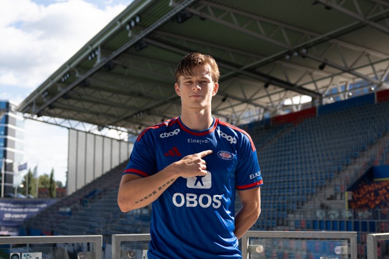 Vålerenga-supporter William Silfver-Ramage gleder seg til å spille foran Østblokka. Foto: VIF Media.