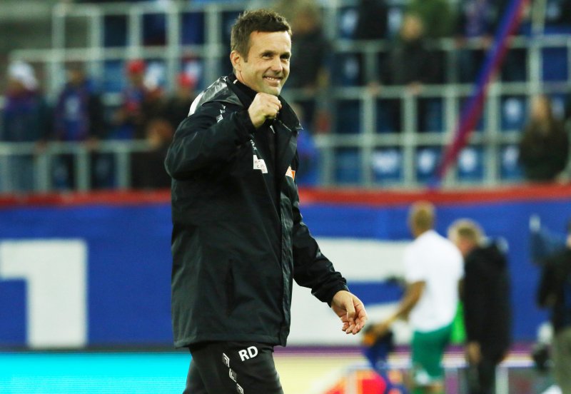 Ronny Deila hevder han er Norges største balltalent. Hvem av partnerne klarer å få Vålerengas hovedtrener ned på jorda?