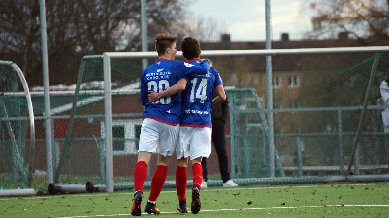 Gutta jubler for scoring mot Stabæk (Foto: Kenneth Berger)